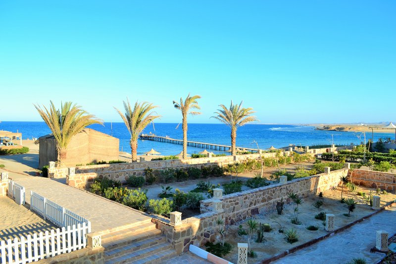 Rohanou Beach Resort